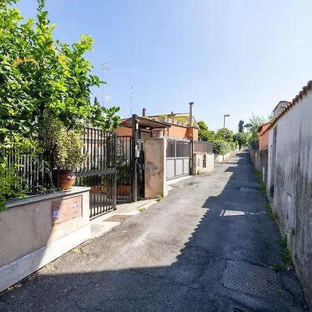 Casa Gemelli - Metro per il centro di Roma --3